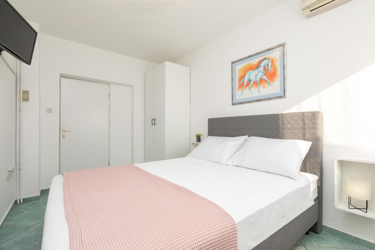 Apartments Villa Pavle 罗维尼 外观 照片