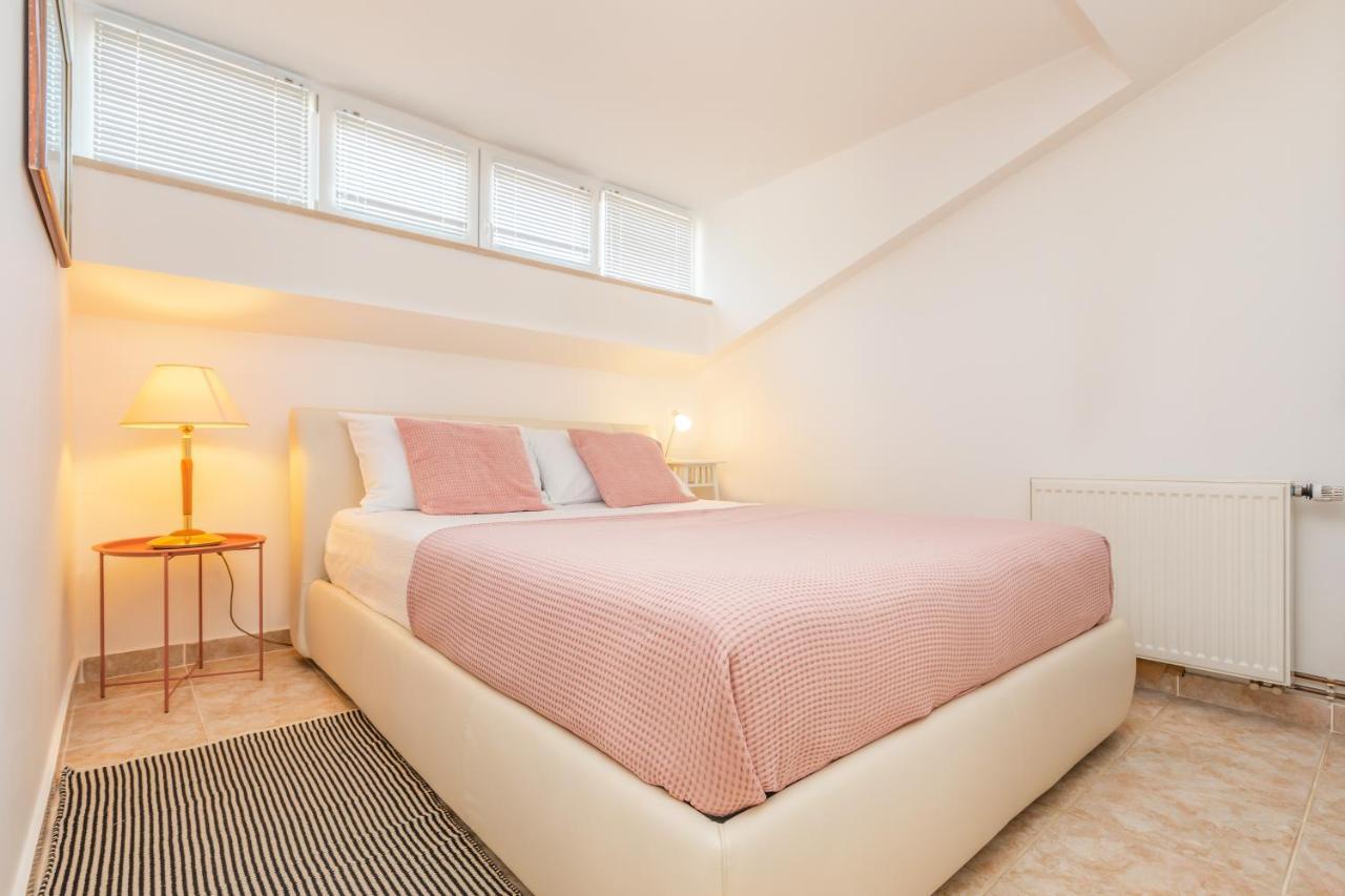 Apartments Villa Pavle 罗维尼 外观 照片