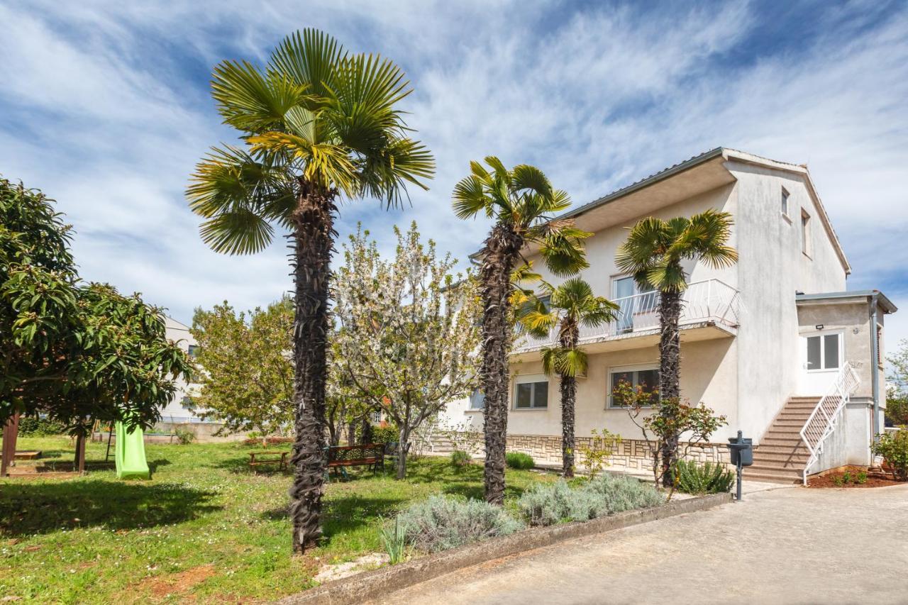Apartments Villa Pavle 罗维尼 外观 照片